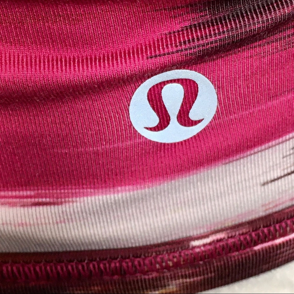 💥LULULEMON “lighten Up" Sports Bra - Size 8 - Picture 13 of 15